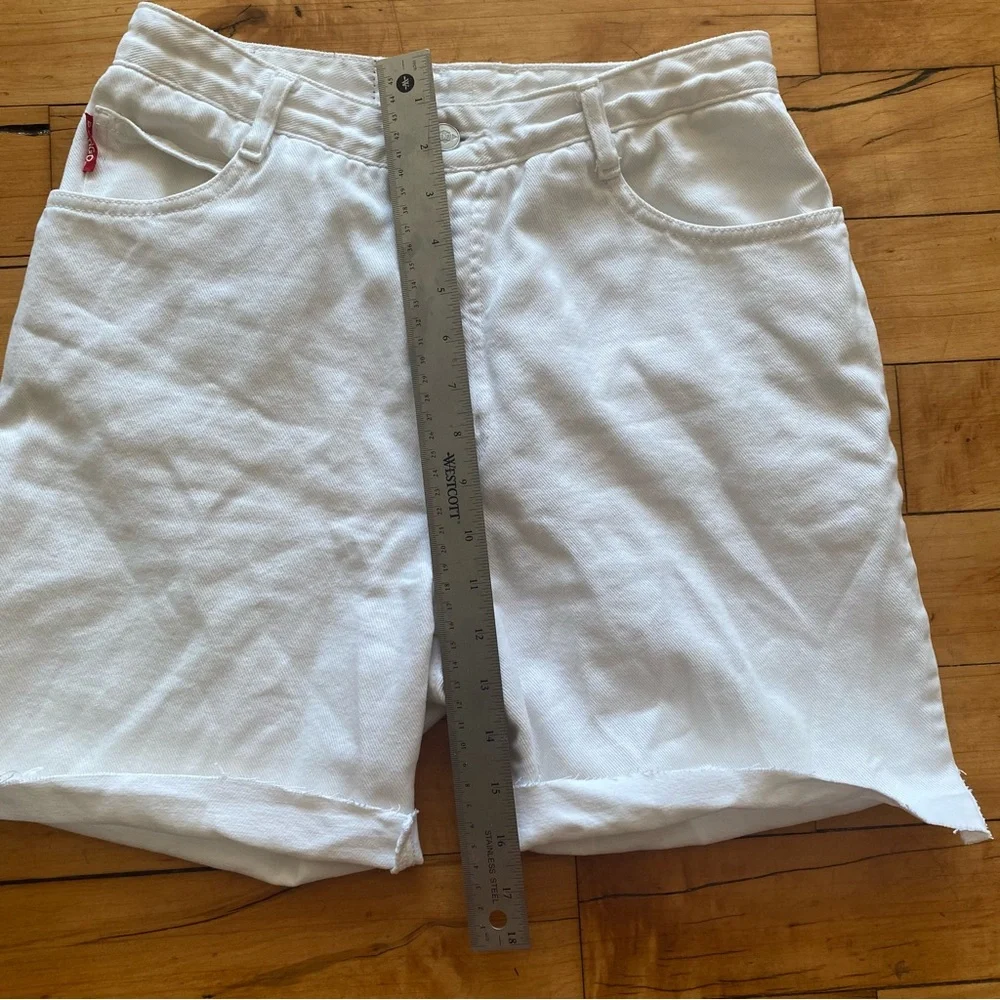 🤍 Vintage BONGO White Jean Shorts - Size 11 / Waist 28” - Picture 6 of 8